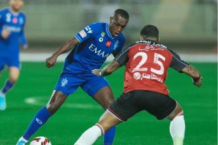 الهلال يخطف الفوز من ملعب الرائد 25525