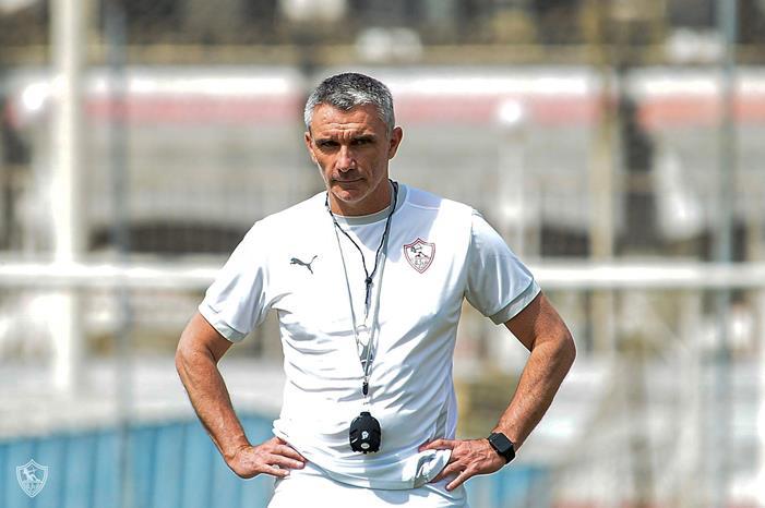 كارتيرون يشكو رئيس الزمالك لدى فيفا OtdxC