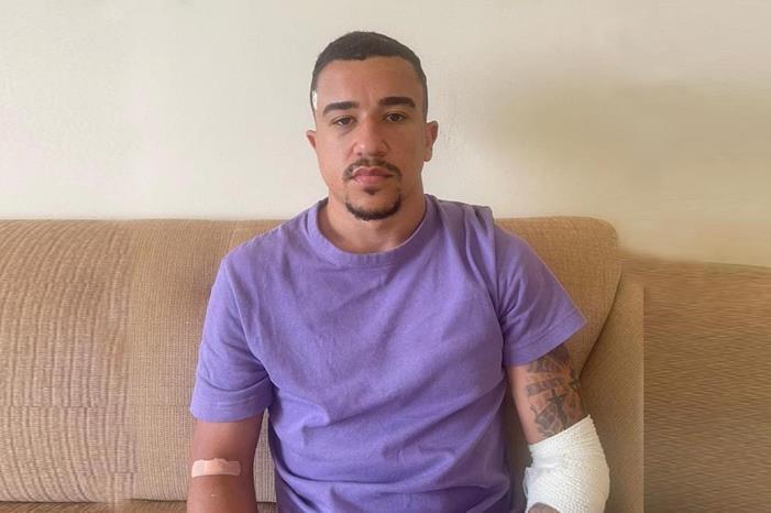 محترف دبا الفجيرة يفقد والديه بحادث سير مروع في أبو ظبي 76093410-ce13-4f7b-bf74-7a9171660e6e