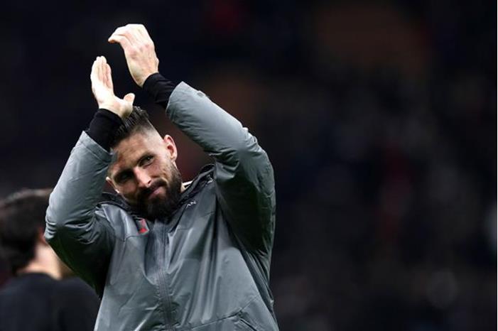 جيرو يعود إلى منتخب فرنسا ليحل محل بنزيما المصاب 6236c8ba4c59b77b5221ed5a