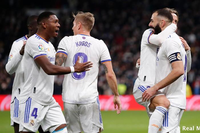 6211678042360437125e8d94