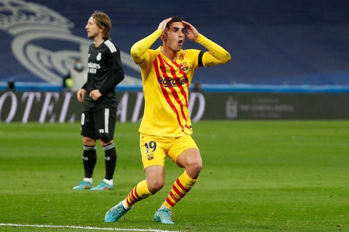 4200992-2022-03-20T202553Z_799691254_UP1EI3K1KQZL0_RTRMADP_3_SOCCER-SPAIN-MAD-FCB-REPORT