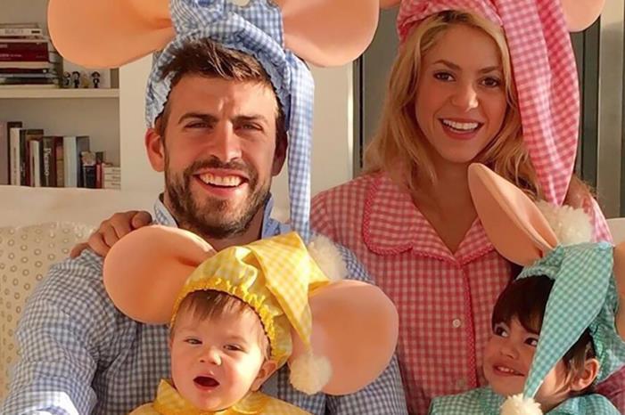 شاكيرا تمدح بيكيه وتهنئه بعد رباعية ريال مدريد image (1)