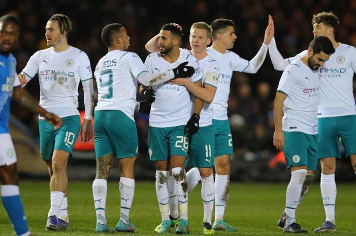 رياض محرز يخوض أفضل مواسمه تهديفيا في إنجلترا. Riyad-Mahrez