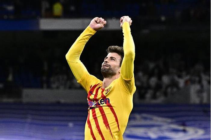 وكيل بنزيما السابق يكذب بيكيه ويذكره بسيناريو نيمار 62380ffe423604680f7bf7a6