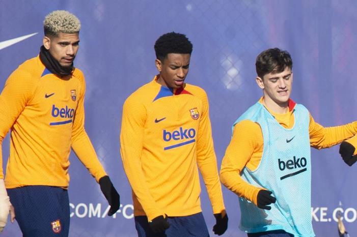 برشلونة يغري جافي و أراوخو بالتجديد اراوخو-جافي