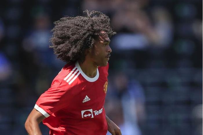 سرقة لاعب مانشستر يونايتد تحت تهديد السلاح في منزله 62405aaa4c59b77d067be45d