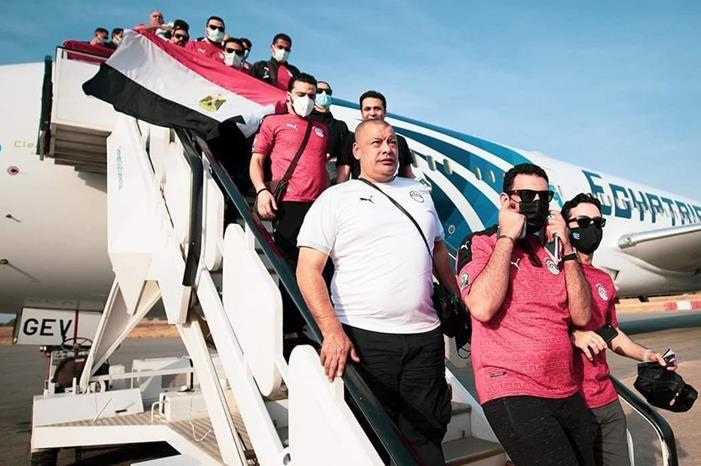 10 طائرات لنقل 5 الآف مشجع مصري الى السنغال لمؤازرة الفراعنة 16425786592