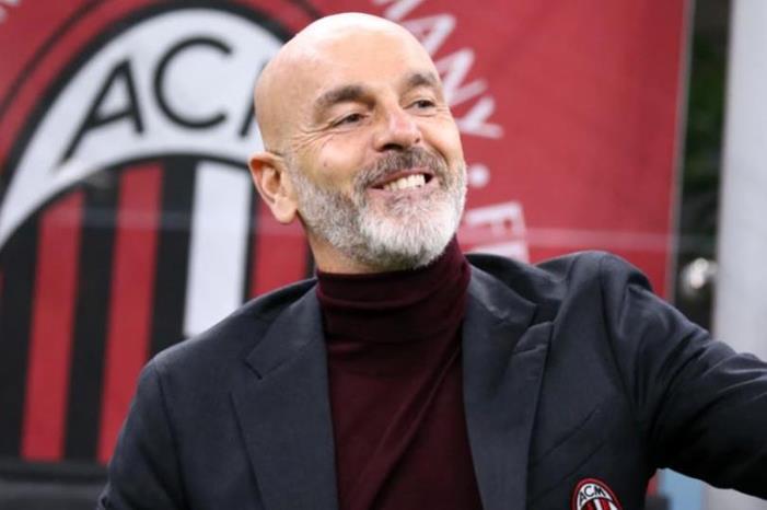 بيولي يفوز بجائزة افضل مدرب في الكالتشيو 6658