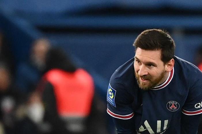 ميسي يتخذ قراره بشأن العودة إلى برشلونة image (1)