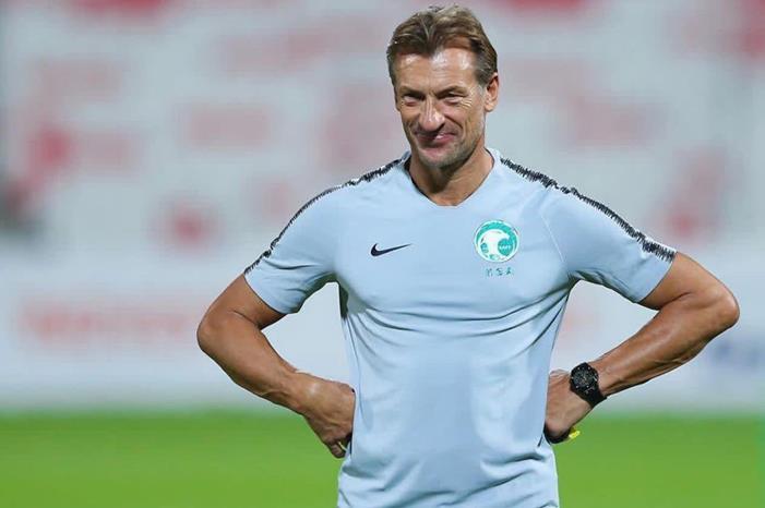 قرار حاسم بشأن مستقبل رينارد مع المنتخب السعودي image (2)