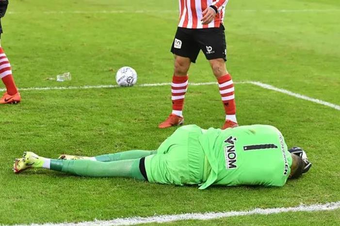 100-130502-vitesse-vs-sparta-rotterdam-cancelled-2