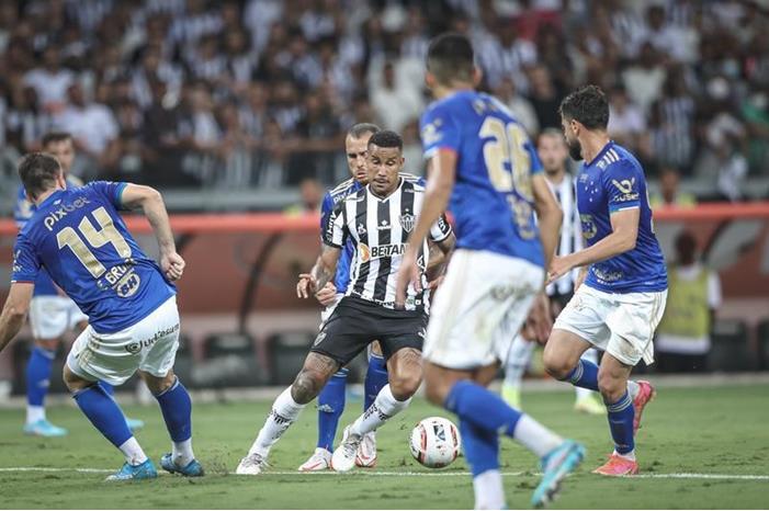 أتلتيكو مينيرو يحقق فوزًا قاتلًا على كروزيرو zaki_2022-02_72