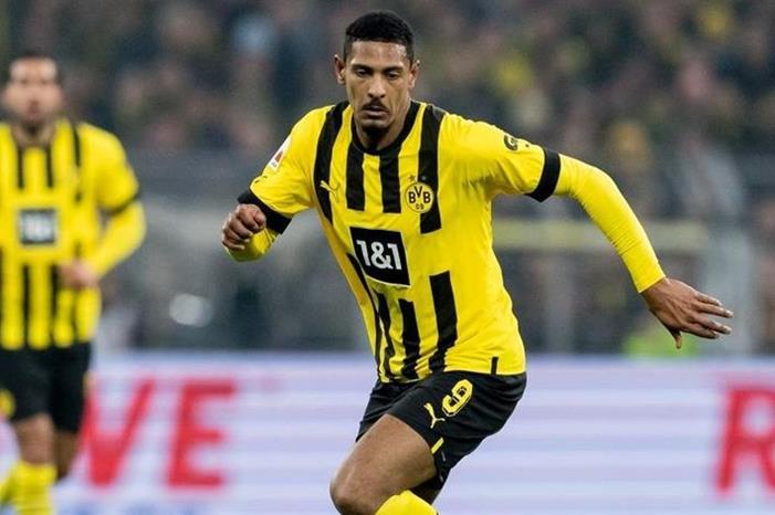 هالر يسابق الزمن للحاق بمباراة شالكه 20233101818610100