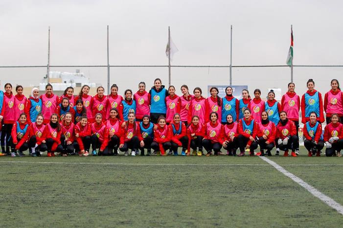 اتحاد الكرة يحتفل بيوم المرأة العالمي 6410a1741dc54