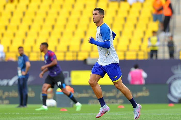 رونالدو يواجه خطر الغياب عن نهائي كأس الملك السعودي FrL5-GwXsA0iWko