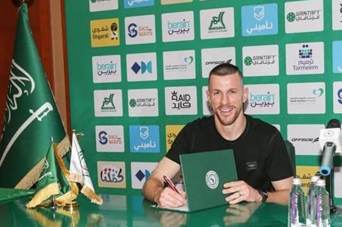 الاتفاق السعودي يجدد عقد حارسه corr_441_koo_441965