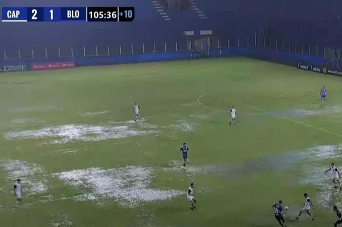 إيقاف 6 حكام في بوليفيا بسبب 42 دقيقة وقت بدل من الضائع 3