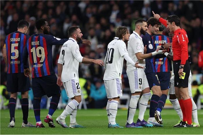 بعد الفضيحة.. هل تتأثر قرارات الحكام أمام برشلونة؟ albums_matches_2139473_20230302-afp_33ae4ym_afp
