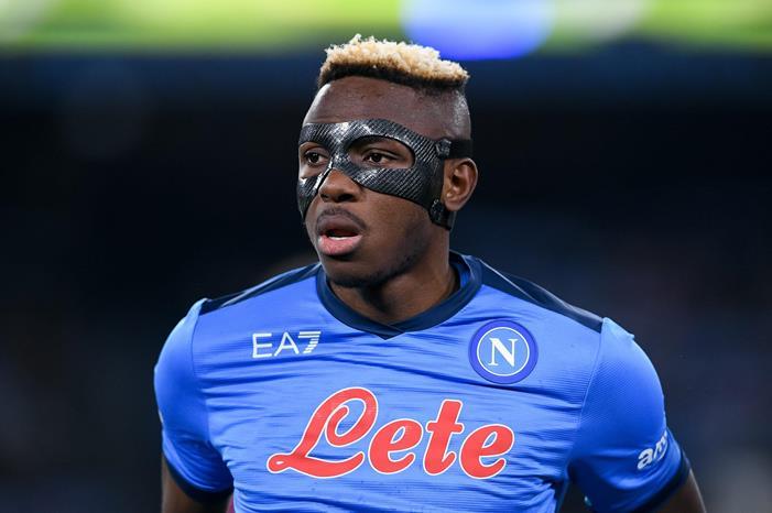 نابولي يمنح أوسيمين مكافآت مالية مقابل تسجيل الاهداف 1666101848_227_تقرير-مانشستر-يونايتد-وكيل-فيكتور-أوسيمين-يقول-إن-مستقبله-يكمن