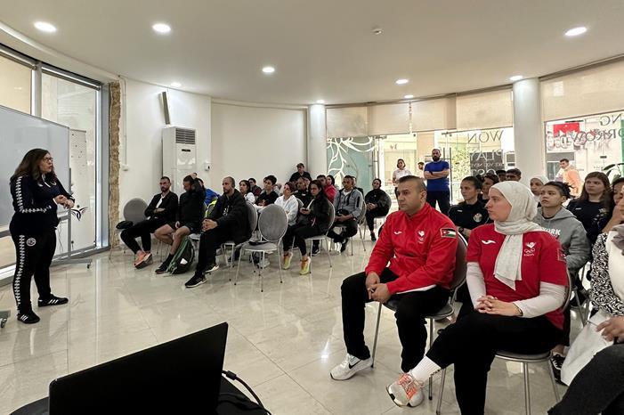 انطلاق فعاليات البرنامج الرياضي لتطوير الكرة النسوية 6400fa184fffd