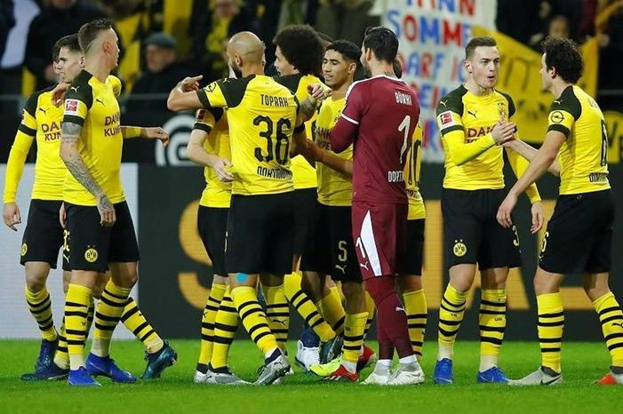 2385502-2018-12-21T212825Z_517614730_RC180DCFD440_RTRMADP_3_SOCCER-GERMANY-DOR-BMG