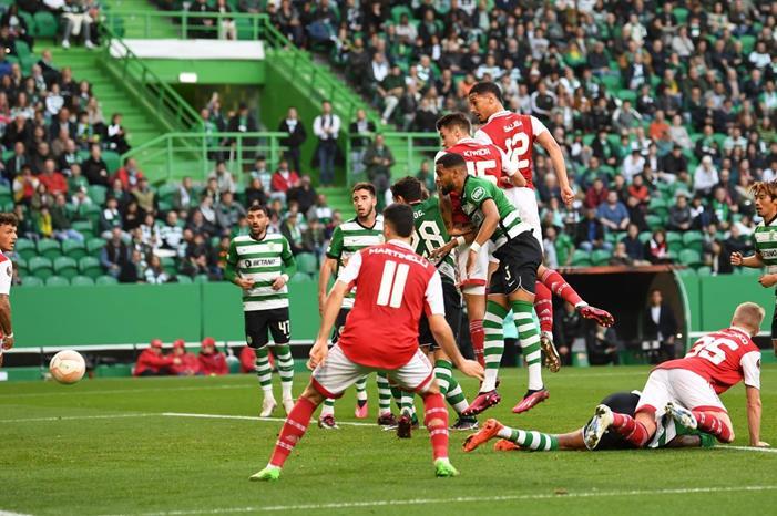 أرسنال يتعادل مع سبورتينج لشبونة بالدوري الأوروبي FqzB3UlWwAMEllI