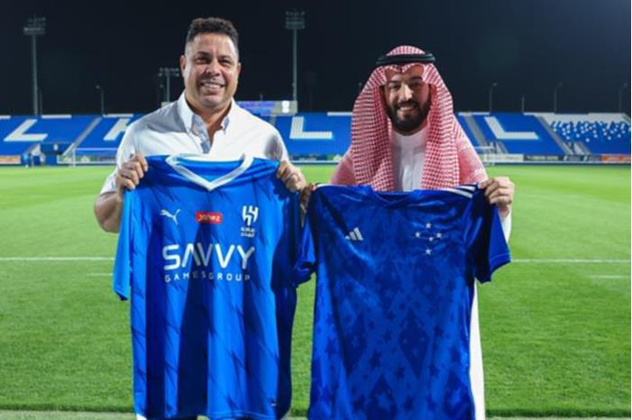 الهلال السعودي يقدم هدية خاصة لـ الظاهرة رونالدو (صورة) 65ed83214236045aec3540ca