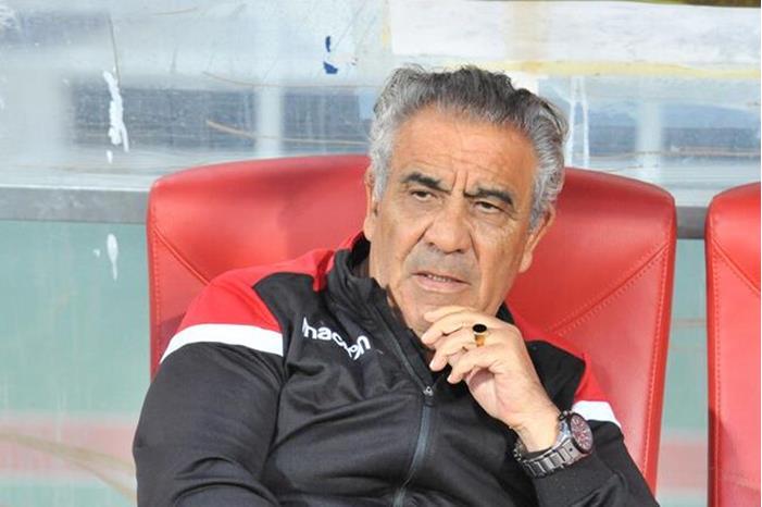 الوداد المغربي يتوصل لاتفاق نهائي مع مدربه البنزرتي 65f289e74c59b7444416d1f1