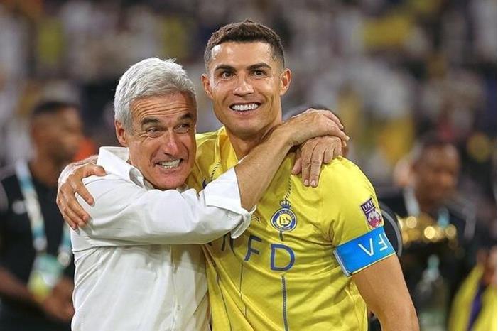 رغم مباركة رونالدو.. برتغالي يعتذر عن العمل مع النصر 65f31830423604322079b131