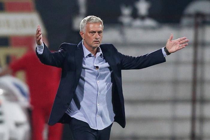 2020-09-18T125943Z_1967119600_RC201J9691Z6_RTRMADP_3_SOCCER-ENGLAND-SOU-TOT-PREVIEW