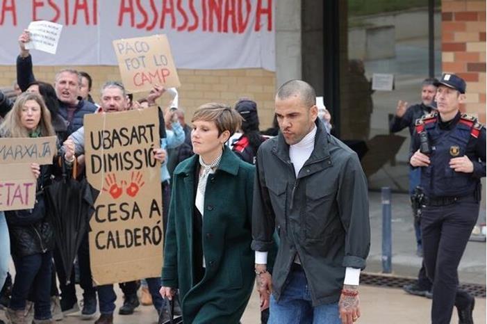 عاجل : مفاجأة.. الكشف عن مصدر كفالة داني ألفيش 66096d5c4c59b755f57b2ec5