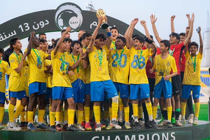 ابن رونالدو يقود براعم النصر للتتويج بلقب الدوري GHw1_VLWYAAUrQj