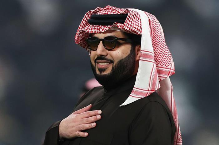 عاجل : آل الشيخ يحسم الجدل حول القنوات الناقلة لقمة الأهلي والزمالك 16791521047945202402281122122212