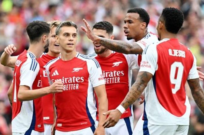 أرسنال يضع عينه على مُهاجم يوفنتوس السابق trossard