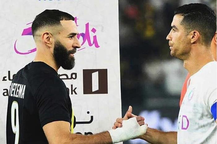 كريم بنزيما يثير الجدل بتصرفه تجاه كريستيانو رونالدو 67c435f842360419c86ccc72
