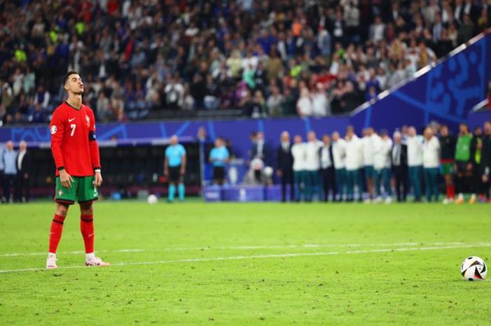 67def8164236045533564657