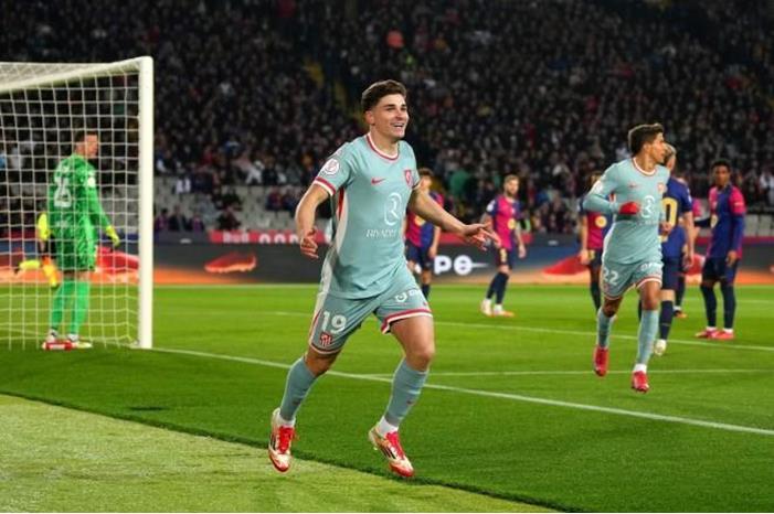 جوليان-ألفاريز.-