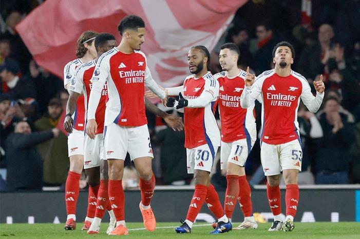 مان يونايتد يتحدى أرسنال بالدوري الإنجليزي 399581