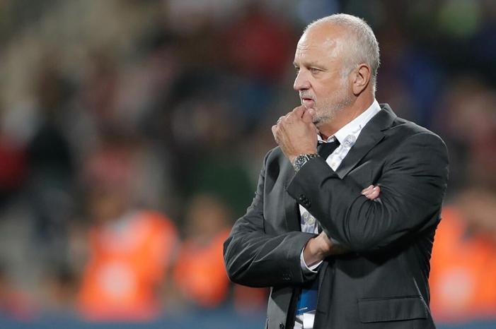 Graham-Arnold-coaches-circle