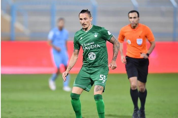 بعد إعلان موعد عودته.. الموت يفجع فيجسا محترف الأهلي في والدته Eys8ygTXAAMagVH