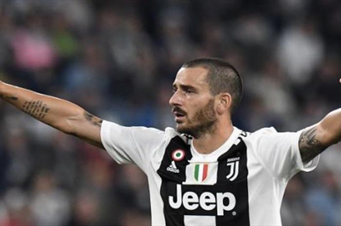 مدافع يوفنتوس يهزم كورونا.. ويعود من جديد إلى الملاعب 57C6E94F15756