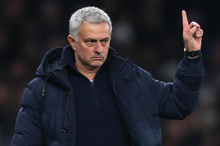 نجم مانشستر يونايتد يوجّه انتقادات لاذعة إلى مورينيو jose-mourinho-tottenham-2019-20_1cdt7gz9w6iqn1je0vdph8ucyl-1