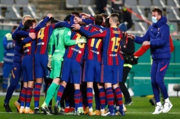 برشلونة يحسم موقفه من السوبر الأوروبي برشلونة33-2