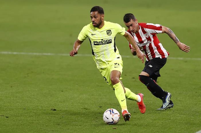 Ez2Q4YbX0AkLWfL-scaled