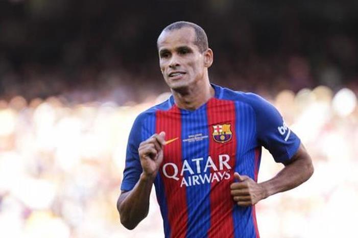ريفالدو يُوجه نصيحة ثمينة إلى مدرب برشلونة 41929777_303