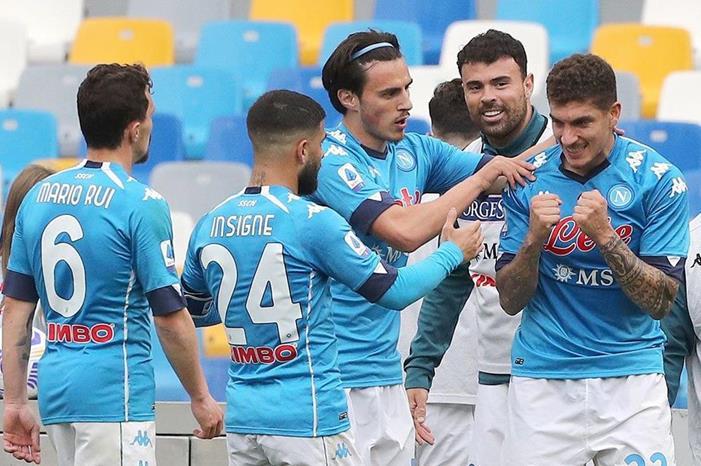 أتالانتا ونابولي يستغلان تعثر ميلان ويوفنتوس 3722294-NAPCRO