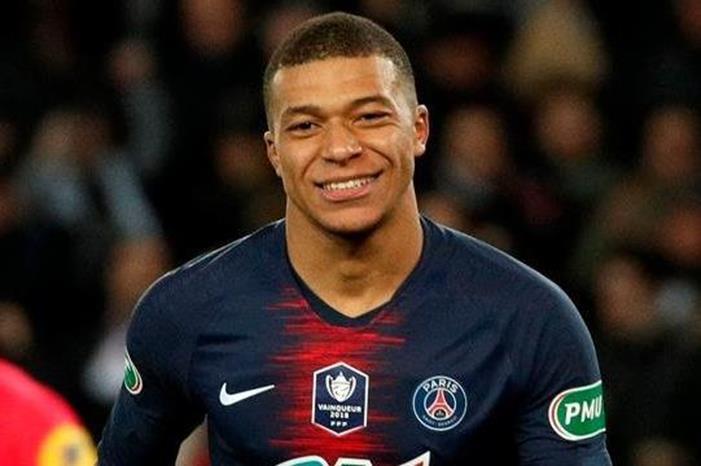 مبابي يلدغ بايرن بهدف هو الأسرع 11