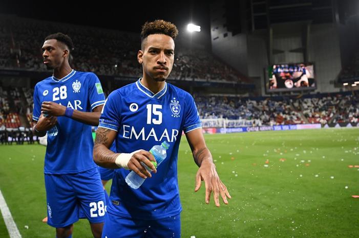 استبعاد بيريرا من قائمة الهلال بدوري أبطال آسيا FLLSkzbXEAkLeBb