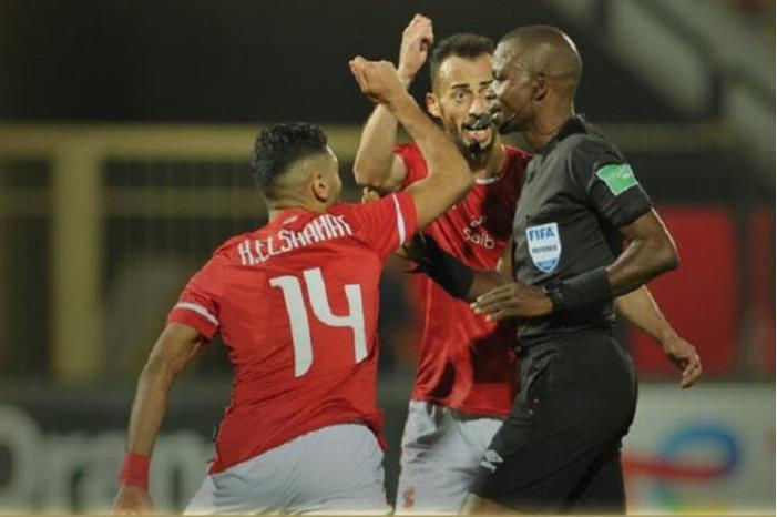 الرجاء يسخر من التحكيم ومن المخرج التلفزيوني لمباراته ضد الأهلي (صورة) 625be2fc4236043bb60a6892 (1)